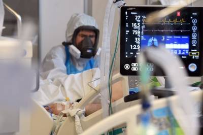 В Латвии заявили о грядущем «полном ужасе» в больницах из-за COVID-19 - aif.ru - Швеция - Латвия