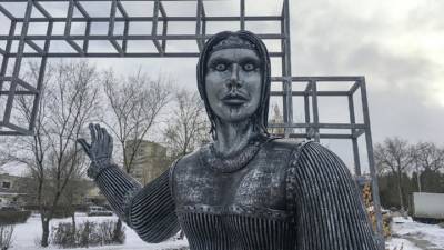 Пугающую горожан Аленку в Нововоронеже могут снести - vesti.ru - Нововоронеж