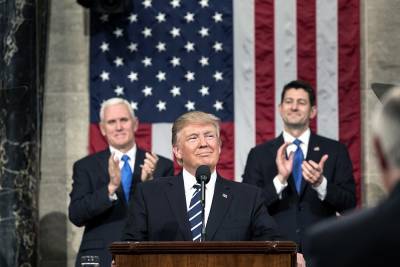 Дональд Трамп - Трамп продлил финансирование правительства США на один день - tvc.ru - США