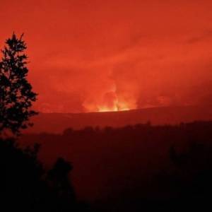 На Гавайях извергается вулкан Килауэа: красный уровень угрозы - reporter-ua.com - штат Гавайи