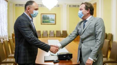 Олег Татаров - Максим Микитась - Замглавы ОПУ Татаров явился в НАБУ - ru.slovoidilo.ua