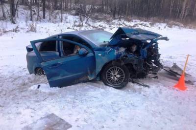 Под Тобольском в аварии Chevrolet и «Приоры» погиб водитель, еще двое в больнице - znak.com - Ханты-Мансийск - Тюмень - Тюменская обл. - Курганская обл. - Югра - Тобольск - район Тобольский