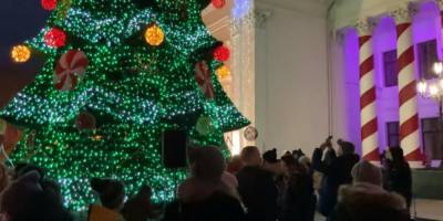 В Одессе во время открытия новогодней елки включили русский шансон — видео - nv.ua - Одесса