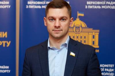 Борис Джонсон - Василий Мокан - Кабмин планирует в скором времени рассмотреть вопрос закрытия авиасообщения с Британией - newsone.ua - Англия