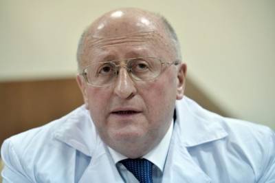 Александр Гинцбург - Гинцбург назвал сотрудничество с AstraZeneca выгодным для РФ - aif.ru - Сотрудничество