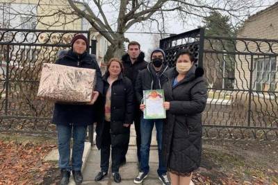 Студенты Президентской Академии отправили письма в детдом на КМВ - kavkaz.mk.ru