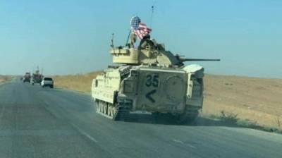 Дональд Трамп - США перебросили в Сирию из Ирака колонну грузовиков с оружием - riafan.ru - США - Сирия - Ирак