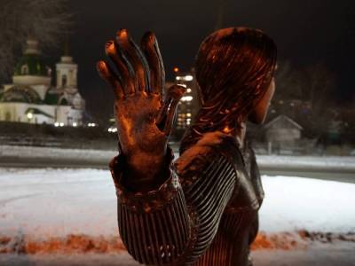 В Нововоронеже демонтировали пугающую жителей «Алёнку» - neva.today - Воронежская обл.