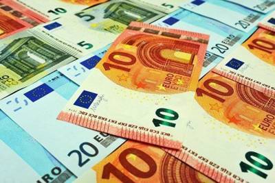 Валерий Емельянов - Аналитик рассказал о вероятности роста евро до 93 рублей - smartmoney.one - Москва
