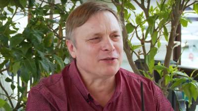 Андрей Разин - Продюсер "Ласкового мая" решил выкупить скандальный памятник Аленке - nation-news.ru - Ставрополь