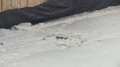 Каток на набережной закрыли из-за треснувшего льда - penzainform.ru - Пенза
