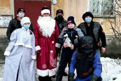 «Ночные волки» подарили детям в одном из районов Карелии праздник - karel.mk.ru - Медвежьегорск - республика Карелия