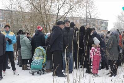 Конфликт на улице Окружной: костромичи не дают вырубать рощу под застройку - kostroma.mk.ru - Кострома