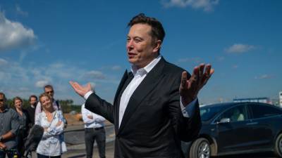 Илон Маск - Тим Кук - Илон Маск рассказал об отказе Apple купить Tesla - vesti.ru