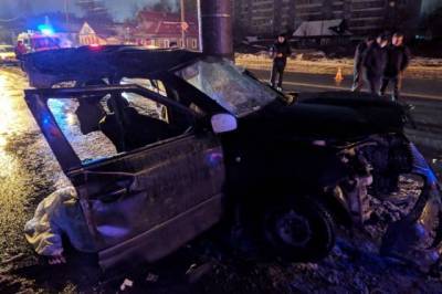 Три человека погибли при столкновении пьяного водителя со столбом - aif.ru - Архангельск