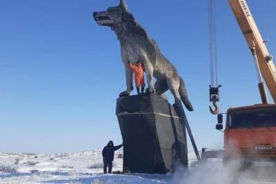 Статую тотемного животного в Казахстане установили с помощью ивановского автокрана - mkivanovo.ru