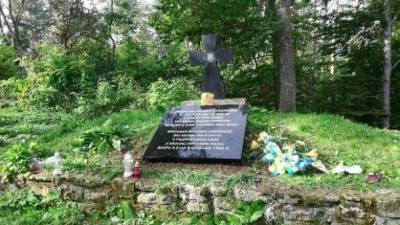Андрей Дещица - Андрей Дещиц - Польша должна восстановить мемориал с первоначальной надписью на могиле УПА на горе Монастыр, - посол Дещица - ru.espreso.tv - Польша