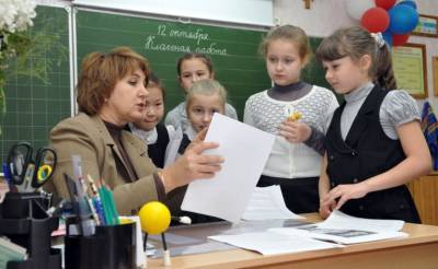 В России вводятся новые правила работы школ и детсадов: что ждет детей? - continent.news - Россия