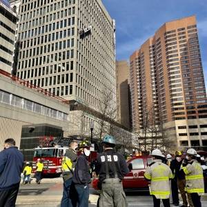 В американском Балтиморе взорвалась многоэтажка: десятки пострадавших. Фото - reporter-ua.com - шт. Мэриленд - Baltimore