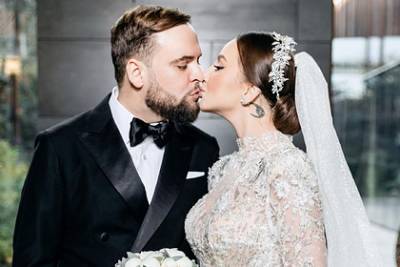 Анна Дзюба - Певица Asti вышла замуж за бизнесмена - lenta.ru