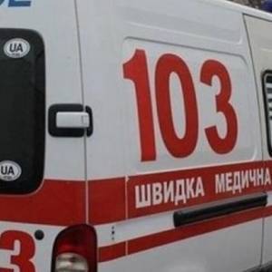 Возле столичной больницы нашли тело мужчины. Фото - reporter-ua.com - Киев - район Дарницкий, Киев - Kiev