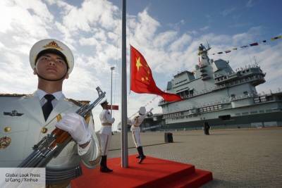 В США высмеяли «маскировку» китайских кораблей под российский авианосец - politros.com - Россия - Китай - США