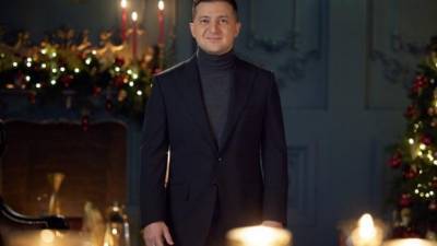 Владимир Зеленский - "Держим дистанцию, но не отворачиваемся друг от друга": Зеленский поздравил украинцев с Рождеством - ru.espreso.tv