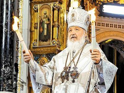 Кирилл Гундяев - Патриарх жалуется — в храмы не ходят, свечи берут "левые". Религовед: дело в деньгах - sobesednik.ru - Русь
