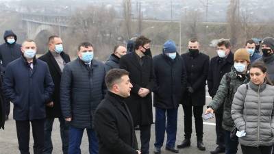 Владимир Зеленский - Зеленский приехал на открытие моста в Запорожье, который строили 55 лет - news-front.info - Украина - Запорожская обл. - Запорожье