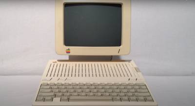 Стив Возняк - Уникальный компьютер Apple II Стива Возняка продали на аукционе за 500 тысяч евро, фото - akcenty.com.ua - США