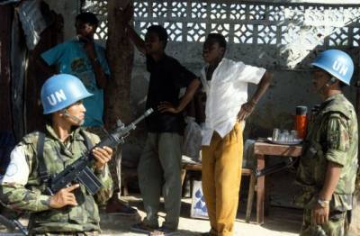Стефан Дюжаррик - Трое миротворцев ООН погибли во время нападения в ЦАР - aif.ru - Бурунди - Минуск