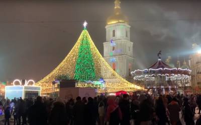 "Скандальная штучка": главная новогодняя елка Украины попала в престижный рейтинг - ее стоит увидеть - akcenty.com.ua - Литва - Вильнюс - Европа