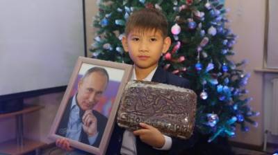 Владимир Путин - Пряник вместо акций: Владимир Путин «затроллил» школьника подарком - penzainform.ru - Царьград - Бишкек