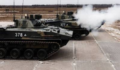 Во Пскове боевая машина случайно выстрелила по торговому центру - eadaily.com - Псков