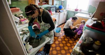 Каждая пятая малоимущая российская семья не получила госпомощь - readovka.news