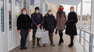 Участники проекта «Миссис Великий Новгород» привезли подарки детям-инвалидам - riafan.ru - Великий Новгород