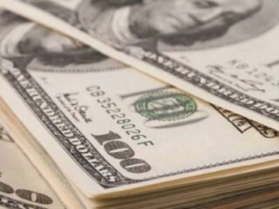 В обменниках ажиотаж: гривна атакует доллар, курс от Нацбанка - akcenty.com.ua