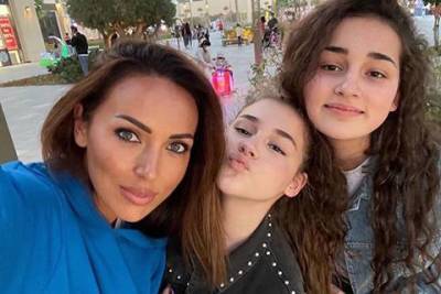 Ян Абрамов - Алсу - Алсу опубликовала новое фото с подросшими дочерьми - skuke.net - Эмираты - Новости