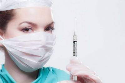 Медики объяснили, кому опасно вакцинироваться от COVID-19 - lenta.ua