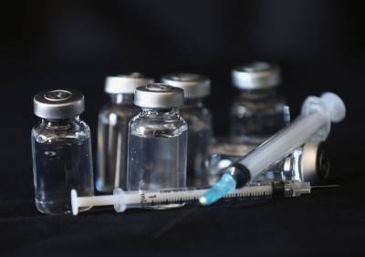 Передозировка вакциной против COVID-19 в Германии: госпитализировали 4 человек - 24tv.ua - Штральзунд