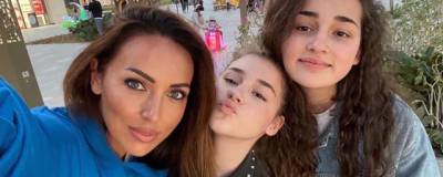 Ян Абрамов - «Три сестры»: поклонники оценили фотографию Алсу со старшими дочерьми - runews24.ru - Эмираты