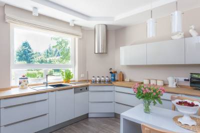 Как красиво оформить окно на кухне: советы и примеры - 24tv.ua