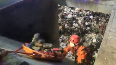 В Праге бездомный попал вместе с отходами в мусоросжигательную печь - vesti.ru - Прага