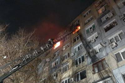 В Кропивницком горели квартиры в многоэтажке: пожарные спасли 28 человек (фото) - newsone.ua - Кропивницкий - Гсчс