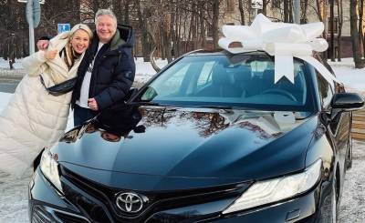 Клавдия Кока - Black Star - Клава Кока исполнила мечту отца, подарив ему авто за 2,5 миллиона рублей - bloknot.ru - Санкт-Петербург