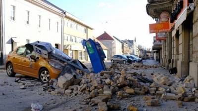Видео: землетрясение в Хорватии вызвало переполох на птицеферме - 5-tv.ru - Хорватия - Петриня