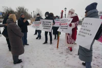 В Костроме противники строительства дома на Окружной вышли на пикет - kostroma.mk.ru - Кострома