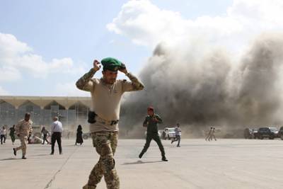 Мансур Хади - Названа возможная причина взрыва в аэропорту в Йемене - lenta.ru - Саудовская Аравия - Йемен