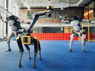 Видео: Праздник у роботов уже начался, и они зажигательно танцуют - rosbalt.ru - Boston - county Love