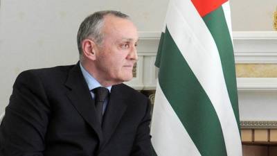 Аслан Бжания - Премьер-министр Абхазии заболел COVID-19 - iz.ru - Апсны